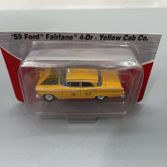 Classic Metal Works HO 1:87 Mini 1954 Ford Fairlane Yellow Taxi Cab Die Cast - Picture 2 of 3